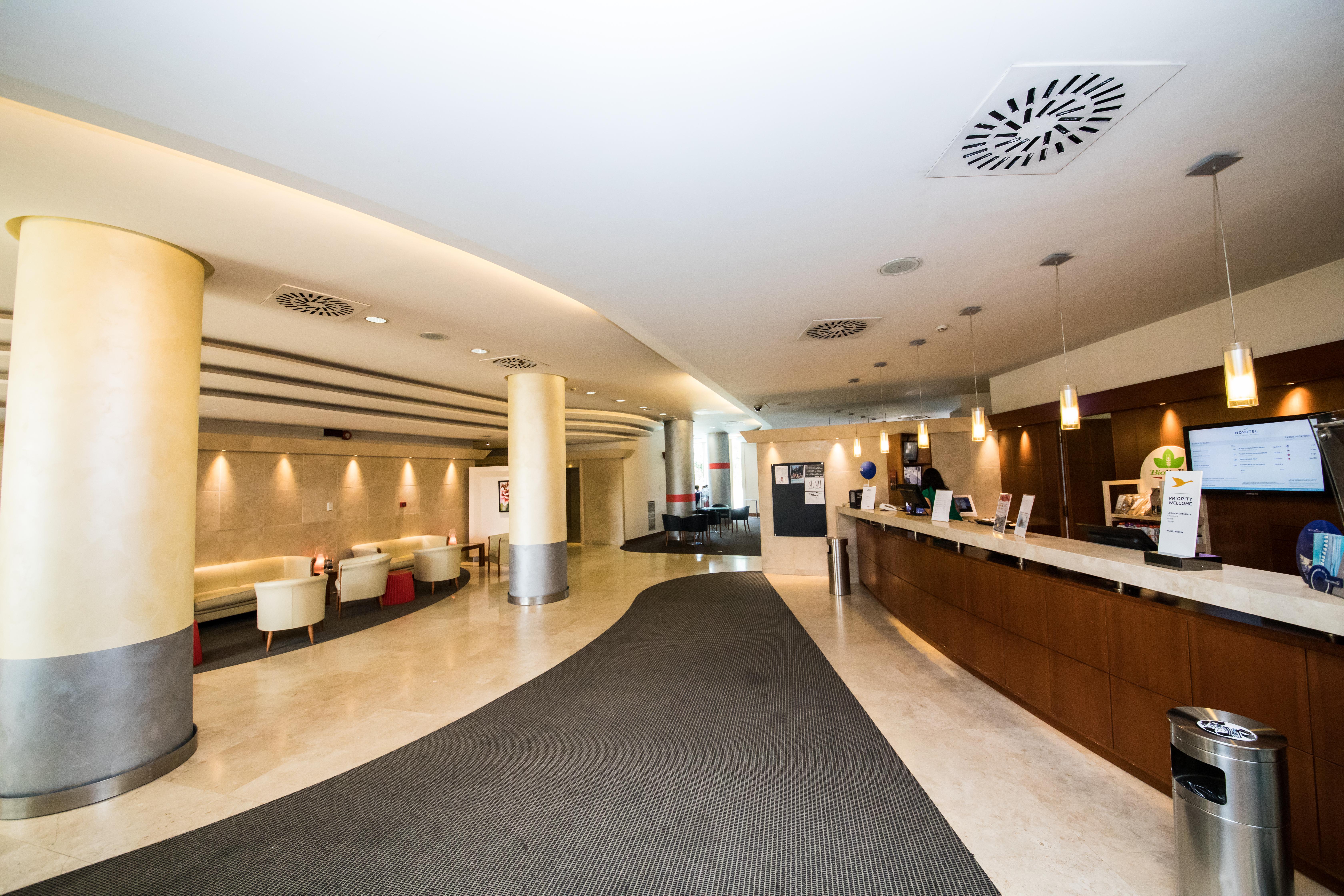 Novotel Roma Est Exterior foto