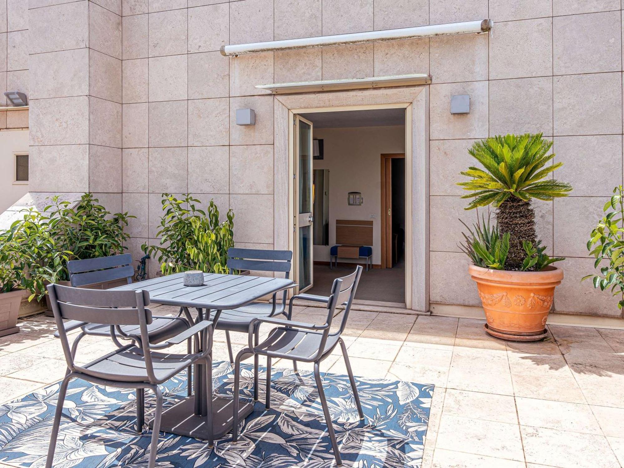 Novotel Roma Est Exterior foto